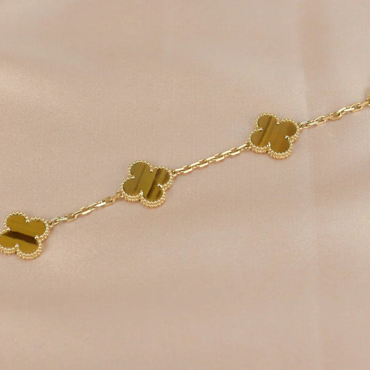 [Shinejoy] CLOVER 5 MOTIFS TIGER EYE BRACELET COLLECTION