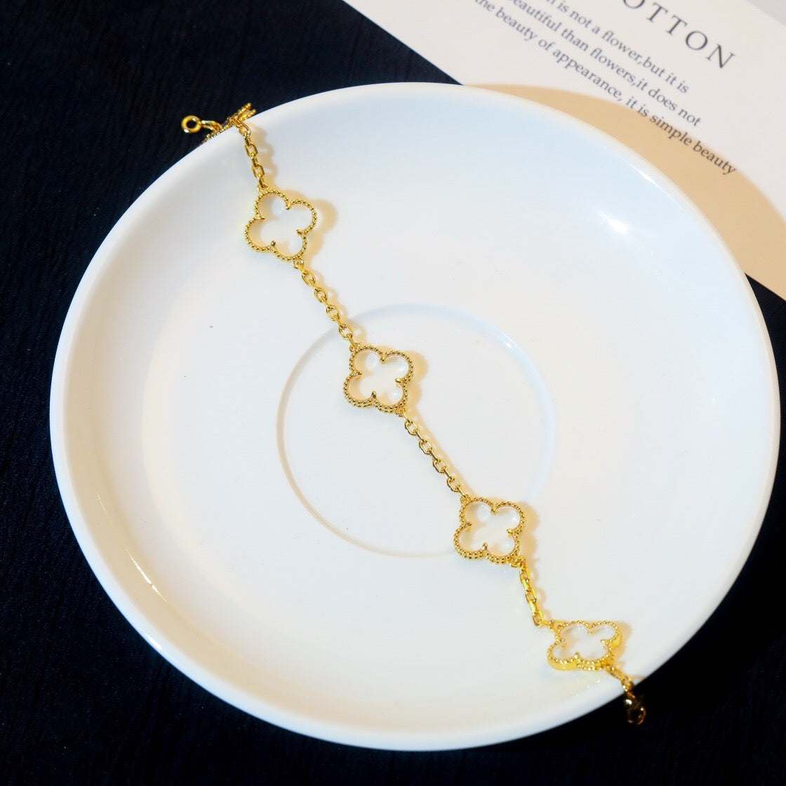 [Shinejoy]CLOVER 5 MOTIF ROCK CRYSTAL BRACELET