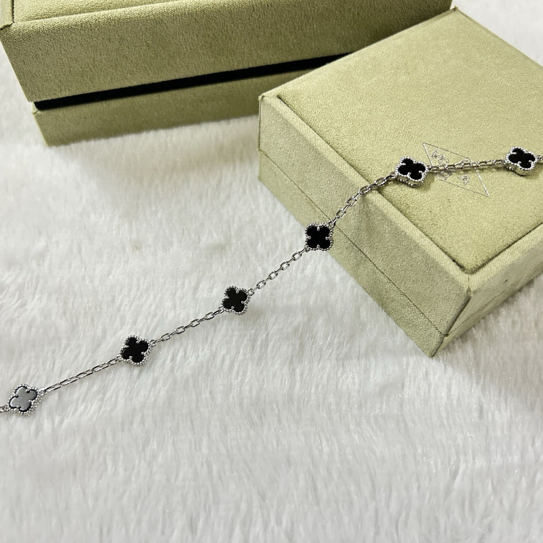 [Shinejoy]CLOVER 6 MOTIF  ONYXS BRACELET-w