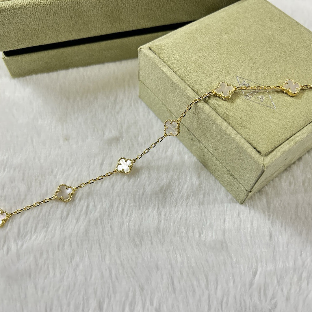 [Shinejoy]CLOVER 6 MOTIF WHITE MOP BRACELET-w