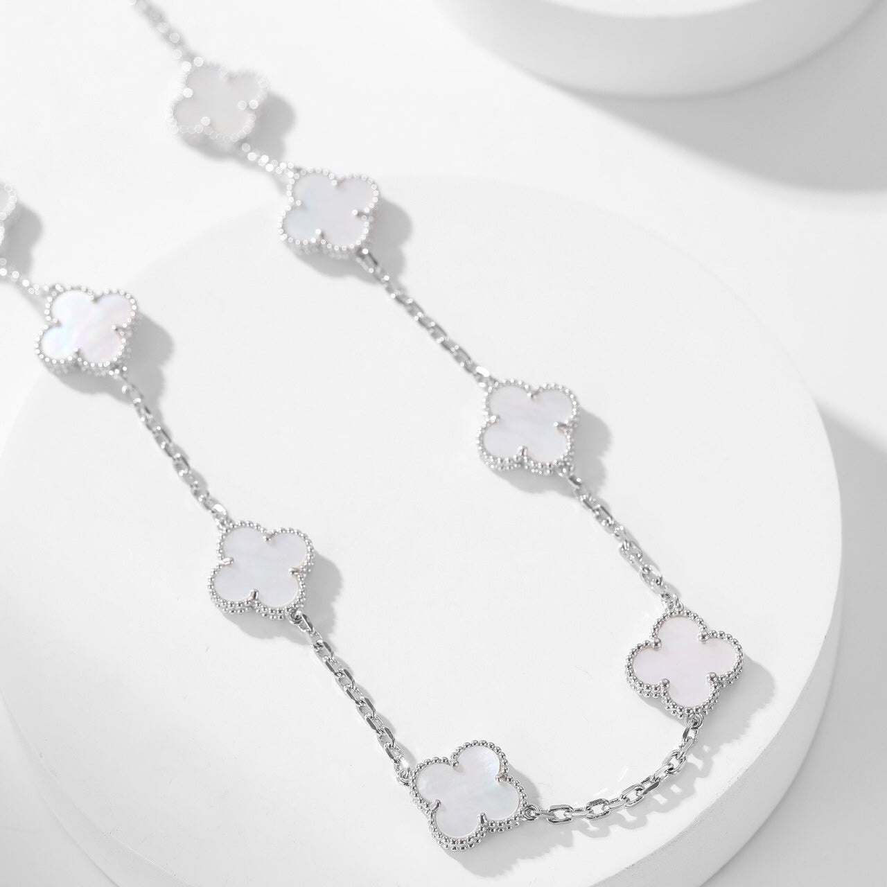[Shinejoy]CLOVER 10 MOTIFS WHITE MOTHER OF PEARL NECKLACE
