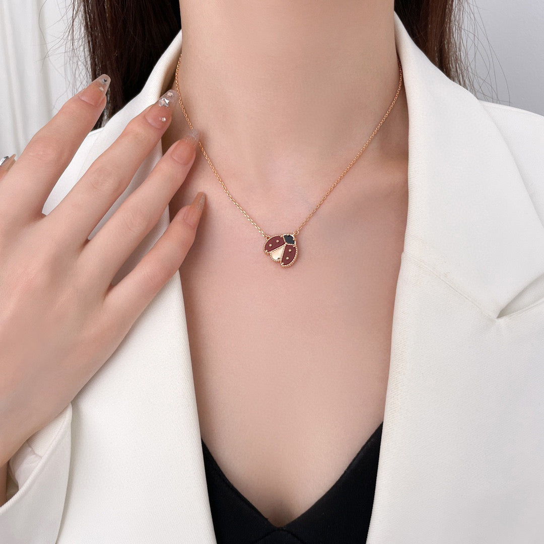 [Shinejoy]LUCKY  CARNELIANS LADYBUG NECKLACE