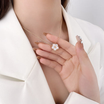 [Shinejoy]LUCKY  WHITE MOP  PLUM BLOSSOM NECKLACE
