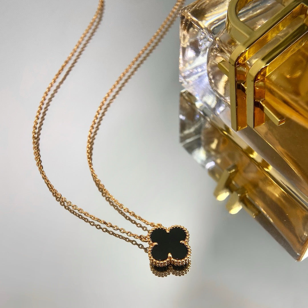 [Shinejoy]CLOVER 15MM BLACK ONYX SINGLE FLOWER NECKLACE