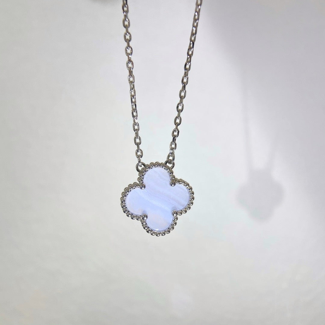 [Shinejoy]CLOVER 15MM BLUE CHALCEDONY NECKLACE SILVER