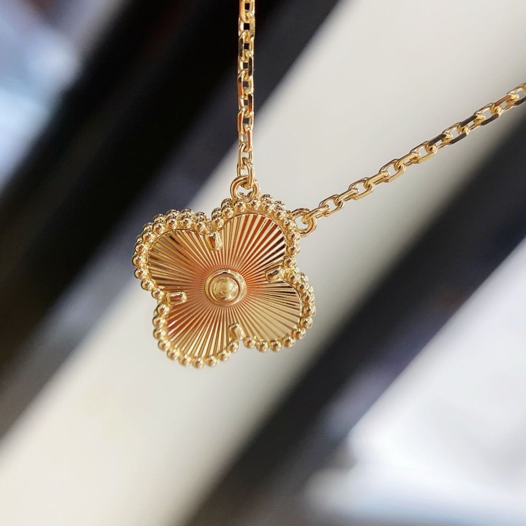 [Shinejoy]CLOVER 15MM LASER NECKLACE