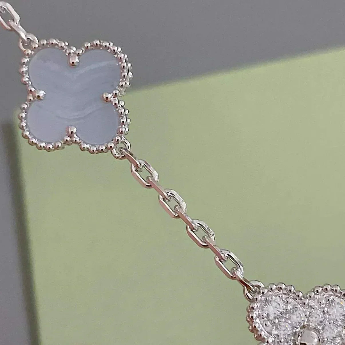 [Shinejoy] CLOVER 5 MOTIF PURPLE CHALCEDONY BRACELET COLLECTION