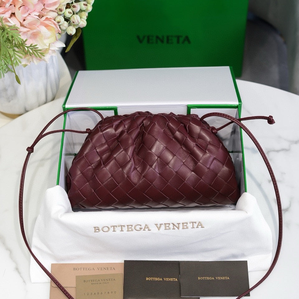 POCHETTE INTRECCIATO 22 EN AGNEAU BOURGOGNE