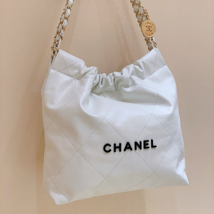 SAC HOBO CC 37 BLANC CUIR D'AGNEAU CC NOIR ACCASTILLAGE DORÉ