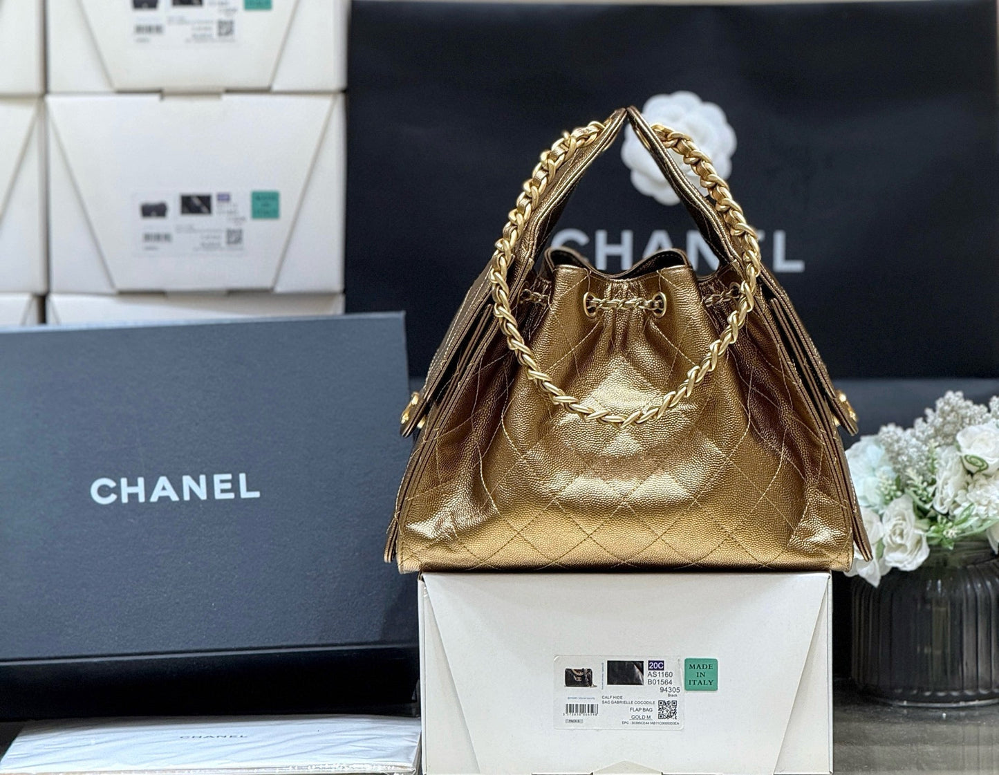 SAC À MAIN CHANEL 25 MOYEN EN CUIR DE VEAU MARRON DORÉ AVEC ACCASTILLAGE DORÉ