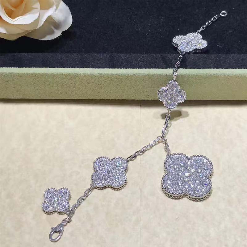 [Shinejoy]CLOVER 6 MOTIFS SILVER DIAMOND BRACELET