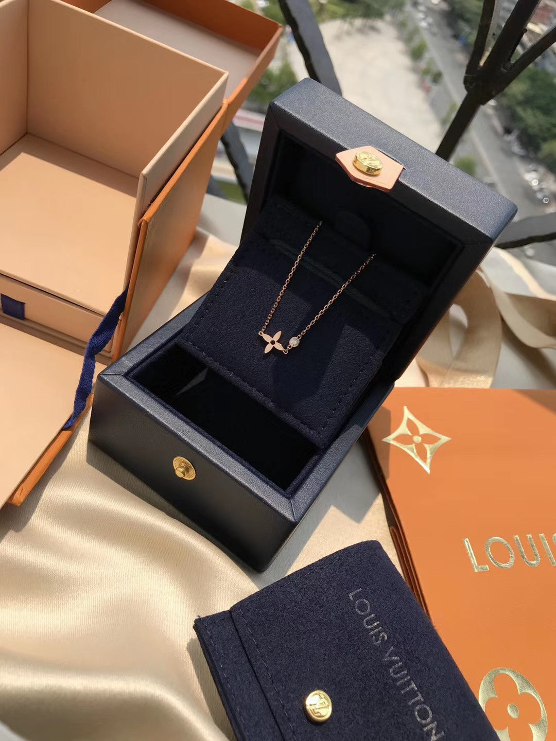 [Shinejoy]BLOSSOM PENDANT PINK GOLD AND DIAMOND