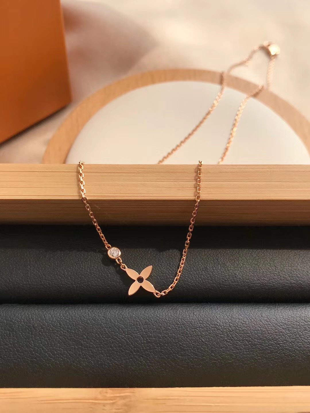[Shinejoy]BLOSSOM PENDANT PINK GOLD AND DIAMOND