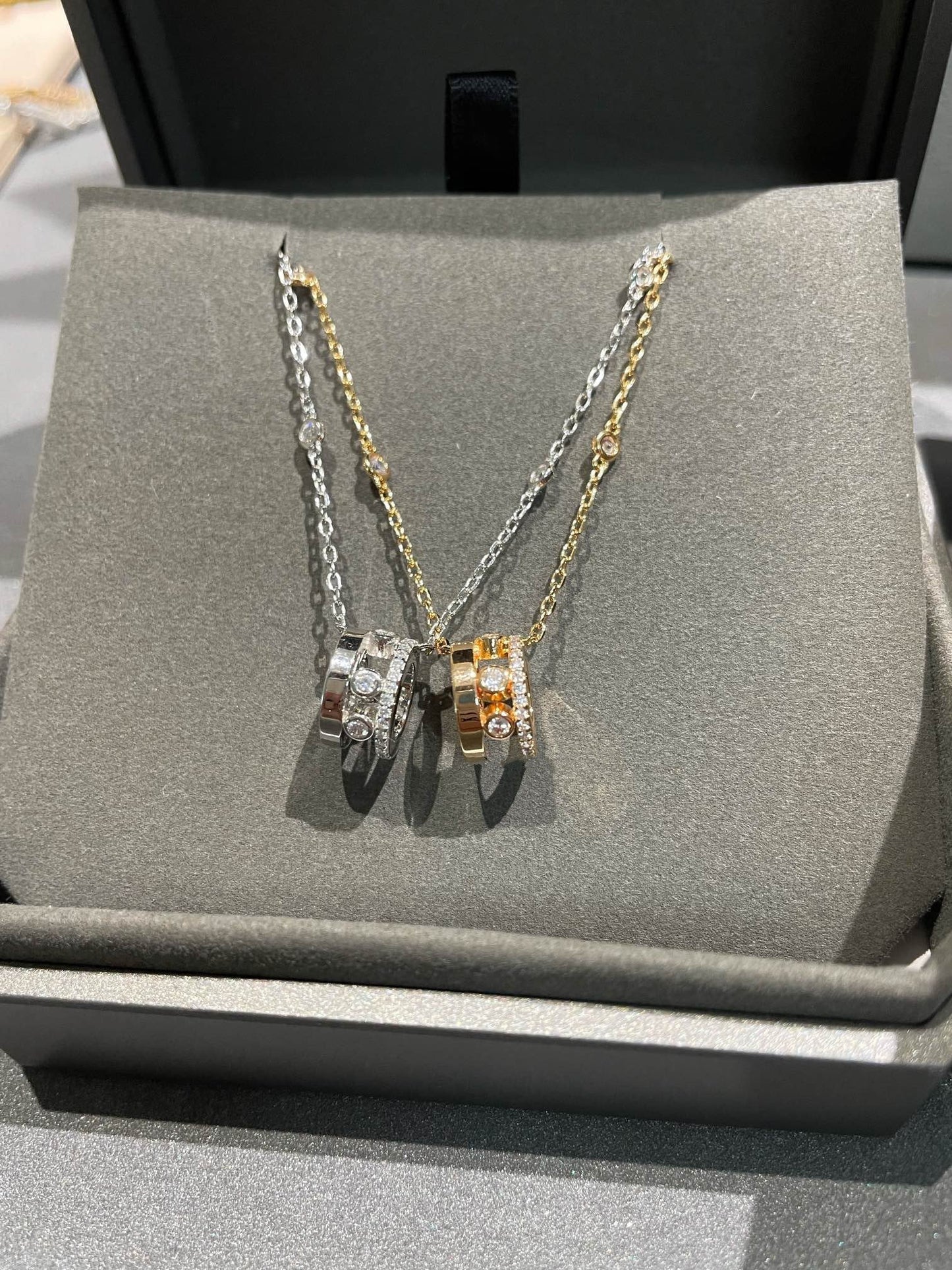 [Shinejoy]CHAIN MOVE ROMANE PEDAND NECKLACE