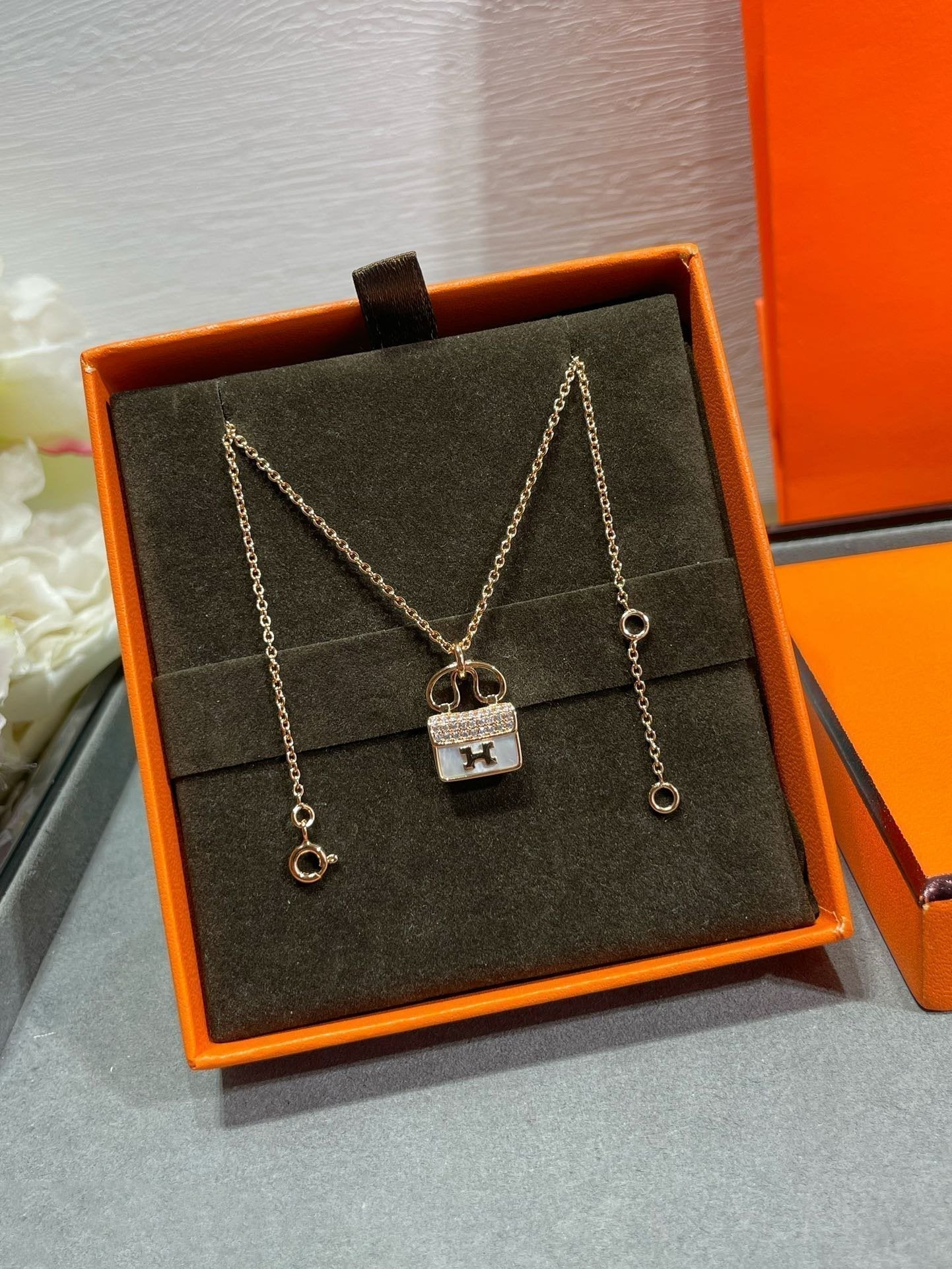 [Shinejoy]H CIRCE MOISSANITE PENDANT NECKLACE GOLD