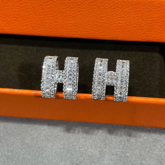 [Shinejoy]H STUD EARRINGS WITH SILVER DIAMONDS