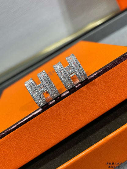 [Shinejoy]H STUD EARRINGS WITH SILVER DIAMONDS