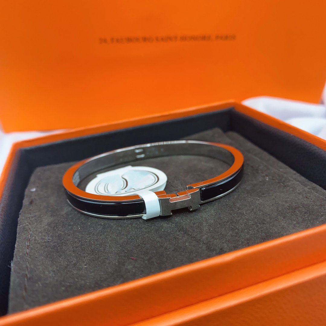 [Shinejoy]CLASSIC HM CLIC BLACK 8MM ENAMEL BRACELET