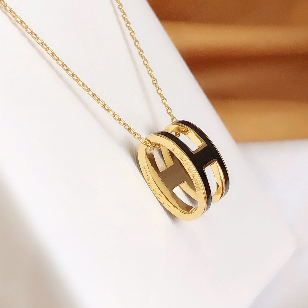 [Shinejoy]HM CLIC BLACK ENAMEL GOLD NECKLACE