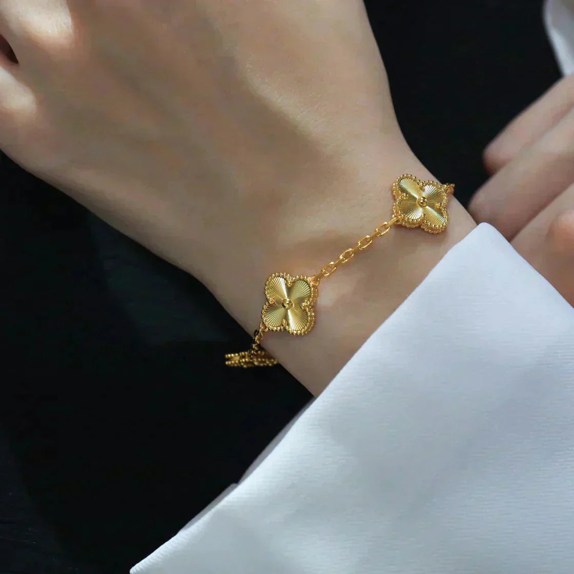 [Shinejoy] CLOVER 5 MOTIF LASER BRACELET COLLECTION