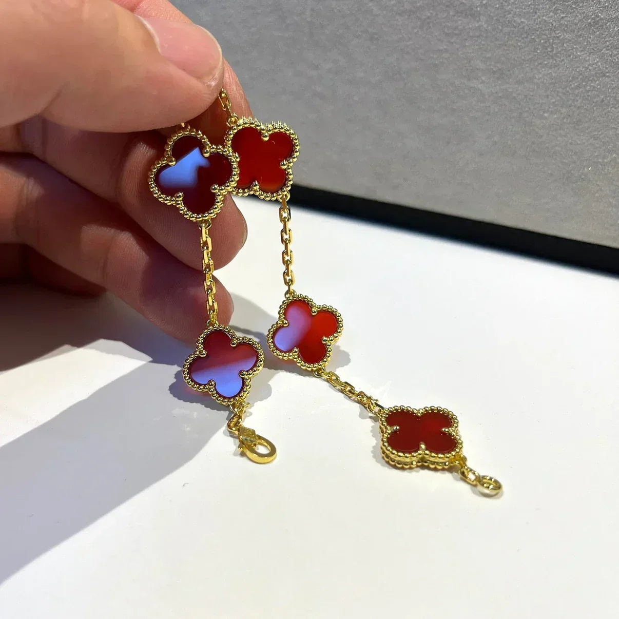 [Shinejoy] CLOVER 5 MOTIF RED CORNELIAN BRACELET COLLECTION