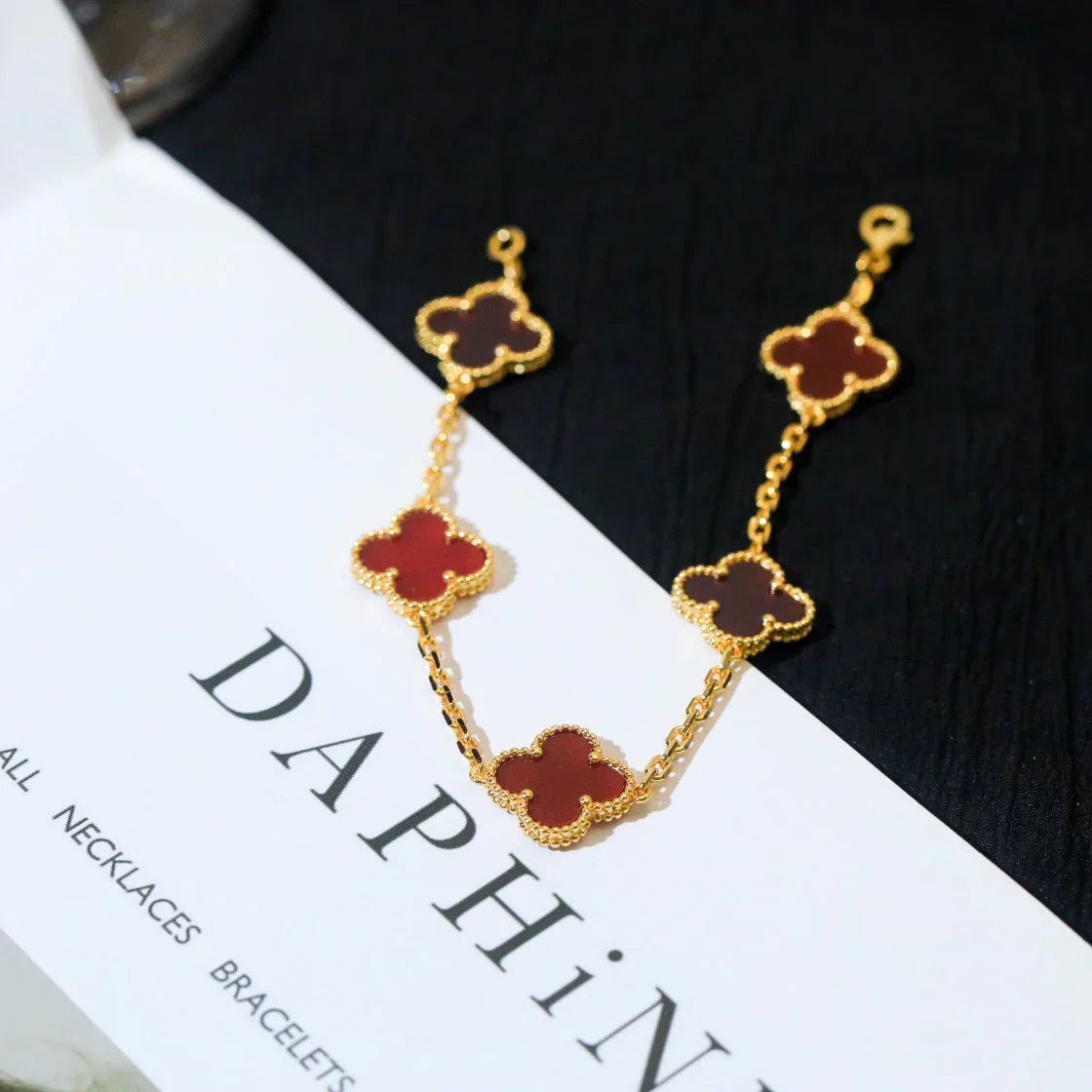 [Shinejoy] CLOVER 5 MOTIF RED CORNELIAN BRACELET COLLECTION