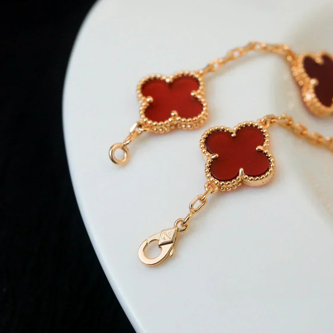 [Shinejoy] CLOVER 5 MOTIF RED CORNELIAN BRACELET COLLECTION