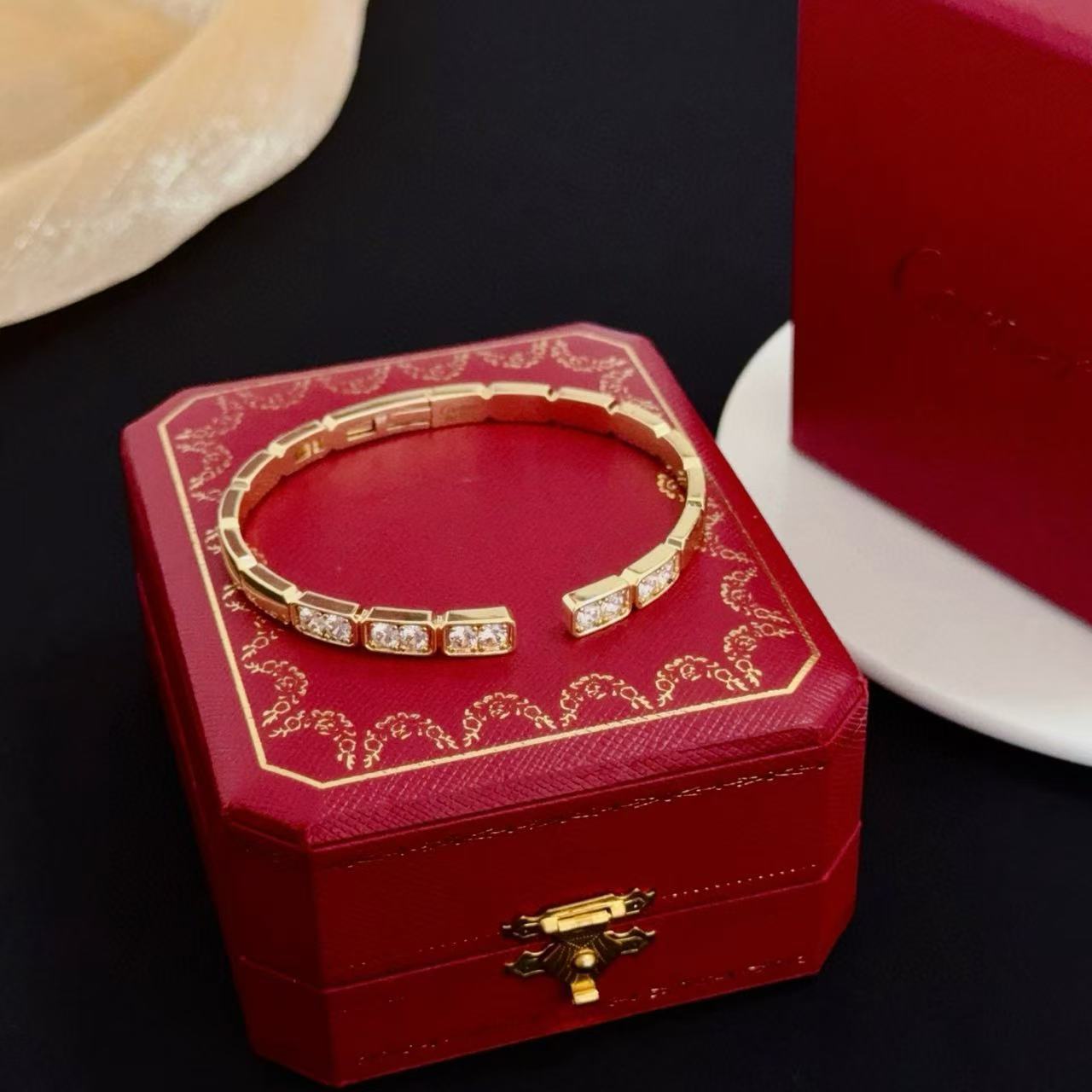 [Shinejoy jewelrys]LOVE DIAMOND OPEN  BRACELET