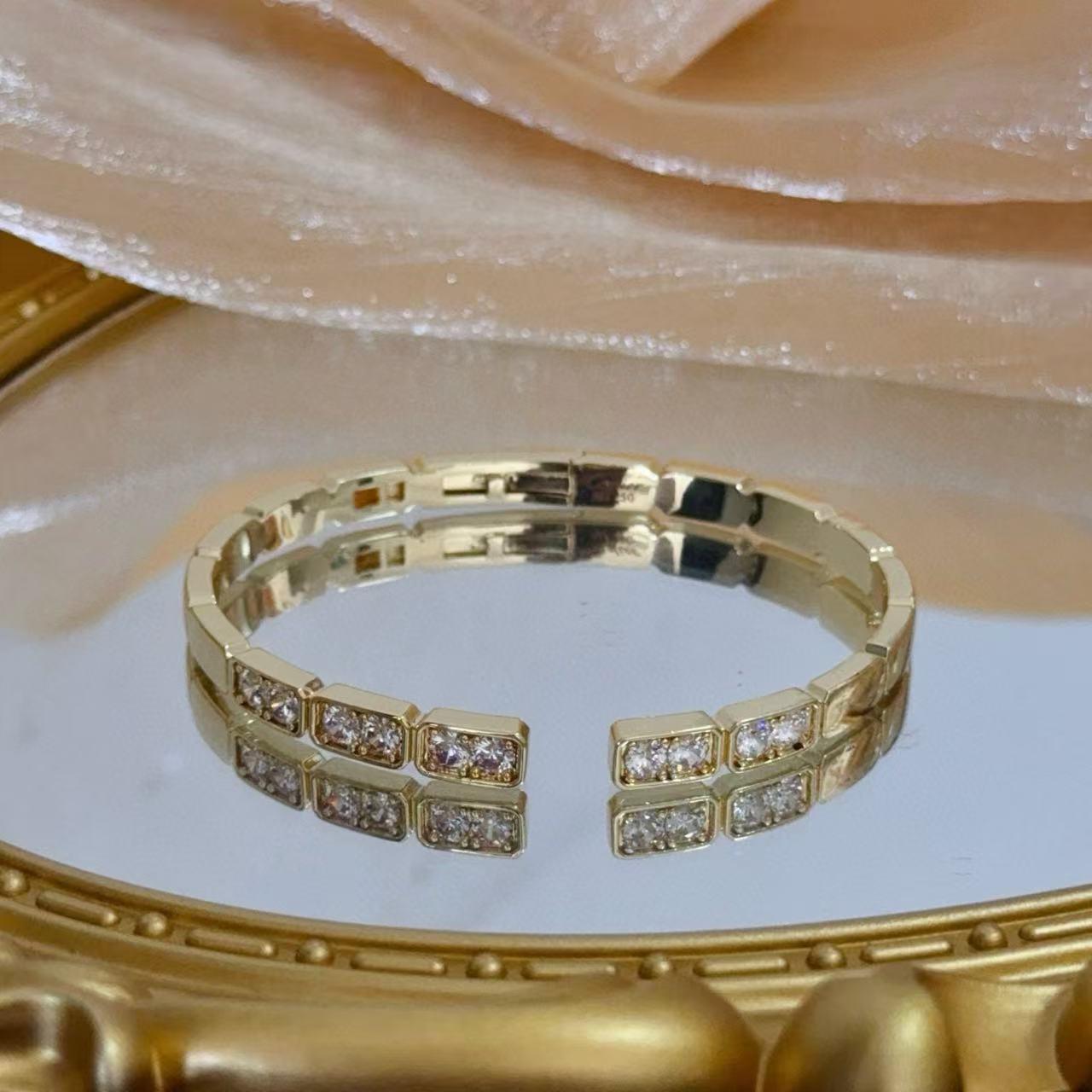 [Shinejoy jewelrys]LOVE DIAMOND OPEN  BRACELET