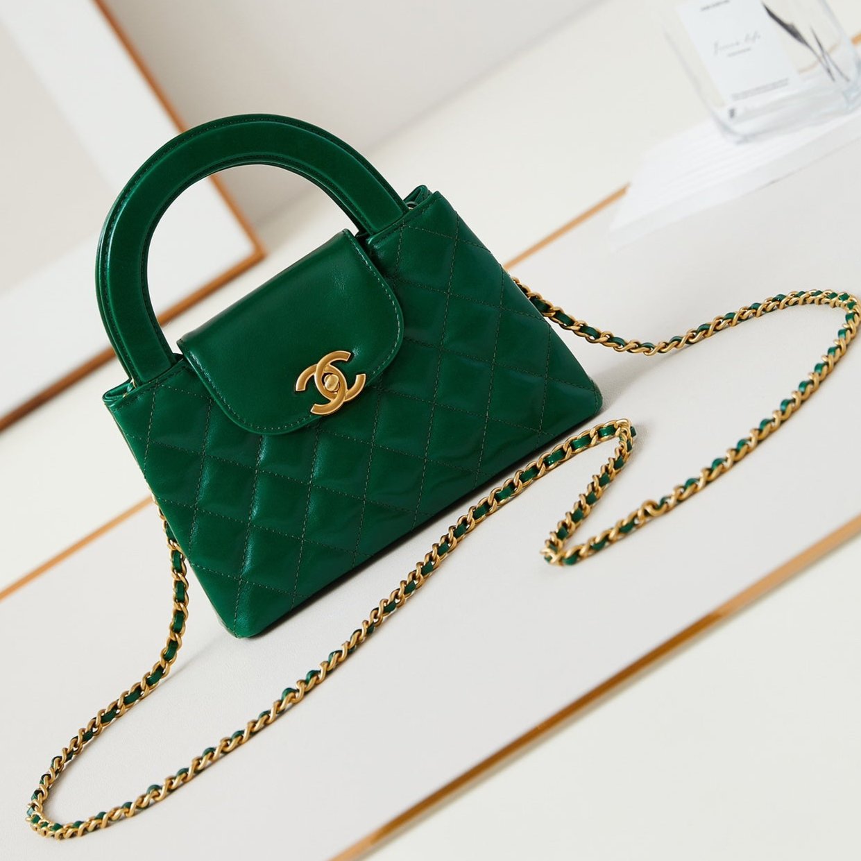 SAC SHOPPING CC KELLY MINI 19 EN CUIR DE VEAU VERT FORÊT