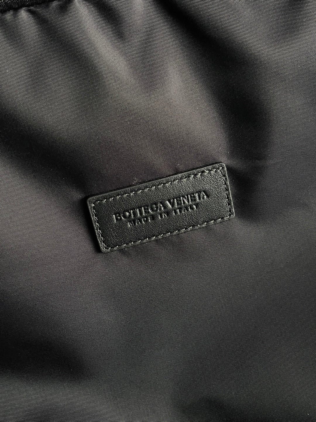 BOTTEGA VENETA 25S VALISE DE CABINE ODYSSEY MOTIF INTRECCIO 3D 55 CM EN CUIR DE VEAU NOIR