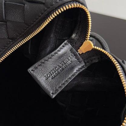 SAC CAMÉRA MINI LOOP EN PEAU DE VEAU NOIRE 22
