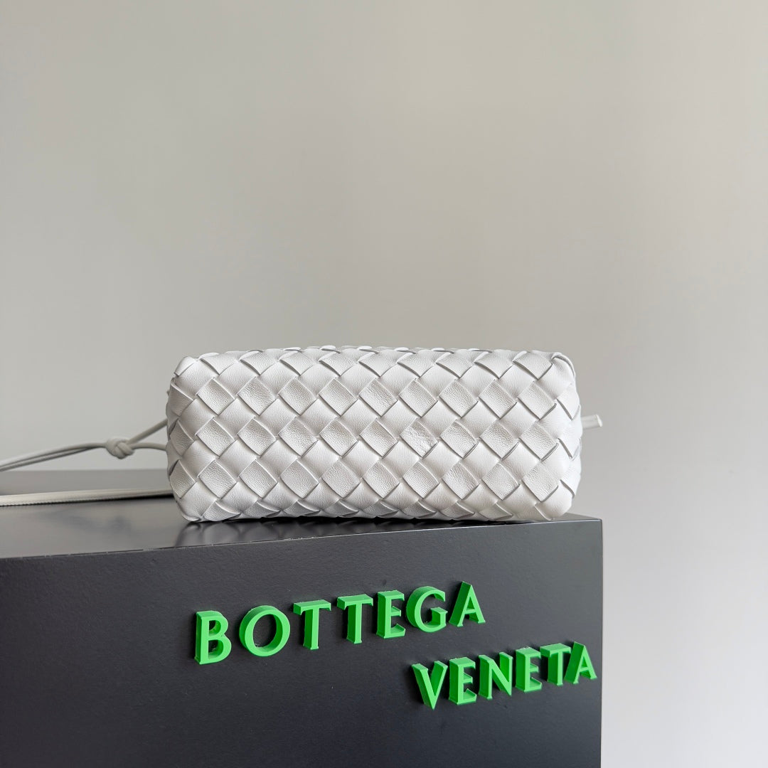 SAC CAMÉRA MINI LOOP 22 EN CUIR DE VEAU BLANC
