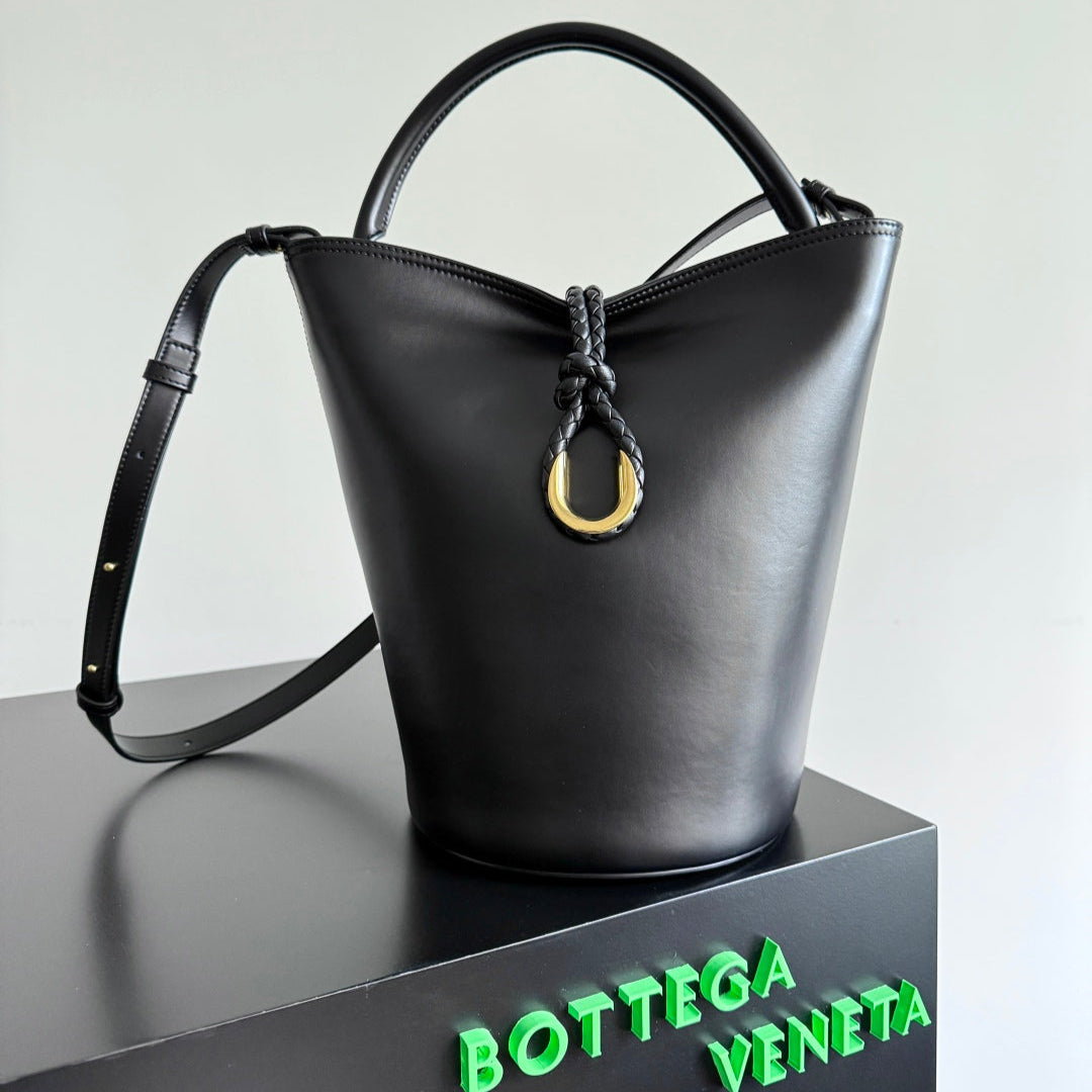 BOTTEGA VENETA 25S MEDIUM LIBERTA 22 EN CUIR DE VEAU NOIR QUINCAILLERIE DORÉE