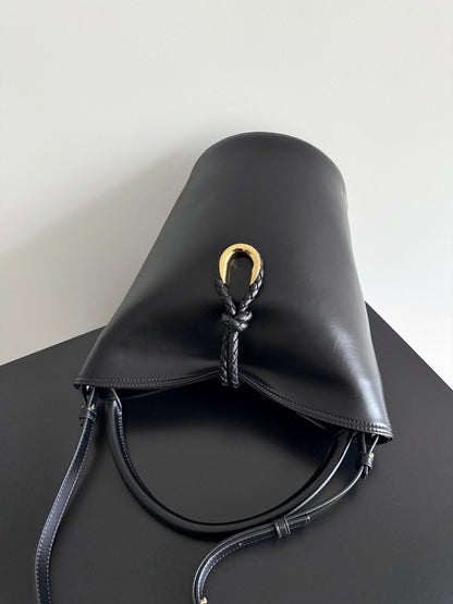 BOTTEGA VENETA 25S MEDIUM LIBERTA 22 EN CUIR DE VEAU NOIR QUINCAILLERIE DORÉE