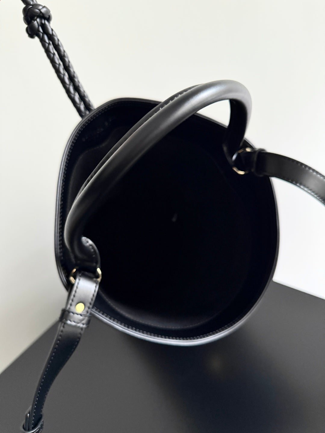 BOTTEGA VENETA 25S MEDIUM LIBERTA 22 EN CUIR DE VEAU NOIR QUINCAILLERIE DORÉE