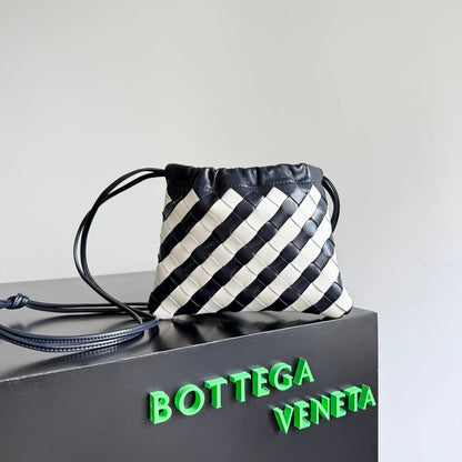 BOTTEGA VENETA 25S SAC-HOUSSE 21 EN PEAU DE VEAU MOTIF ZÈBRE