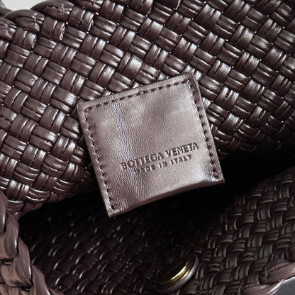 SAC TOSCA BOTTEGA VENETA 25S EN CUIR DE VEAU MARRON FONCÉ MATÉRIEL DORÉ