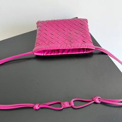 BOTTEGA VENETA 25S PETIT DUSTBAG 21 EN AGNEAU ROSE FONCÉ