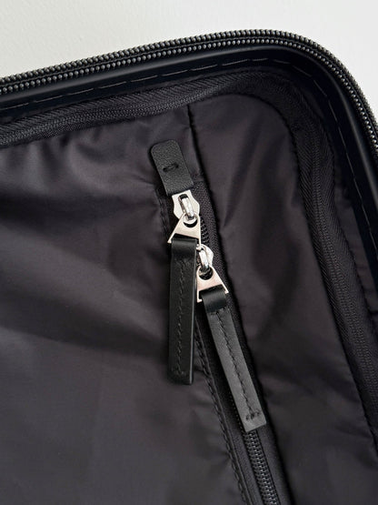 BOTTEGA VENETA VALISE CABINE 25S ODYSSEY EN CUIR DE VEAU OLIVE À MOTIF INTRECCIATO 3D