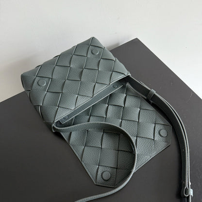 BOTTEGA VENETA 25S DIAGO 22 EN CUIR DE VEAU GRIS ACIER QUINCAILLERIE ARGENTÉE
