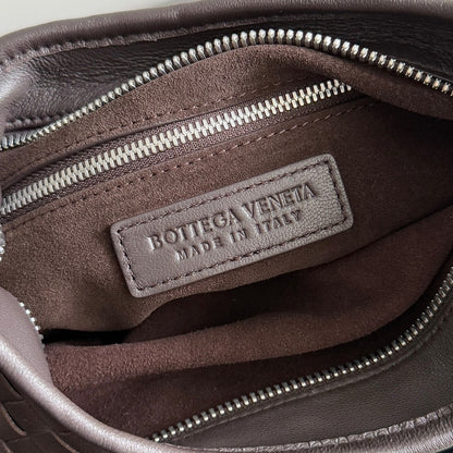 SAC VENETO BOTTEGA VENETA 25S 27 EN CUIR DE VEAU MARRON FONCÉ AVEC QUINCAILLERIE ARGENTÉE