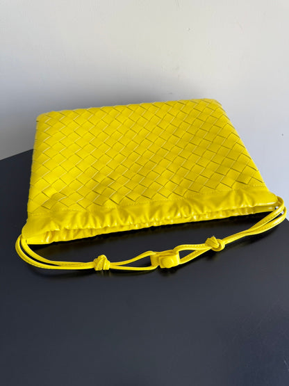 BOTTEGA VENETA 25S SAC ANTI-POUSSIÈRE MOYEN 32 EN CUIR DE VEAU JAUNE CITRON
