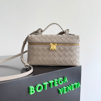 BOTTEGA VENETA 25S BANG BANG 22 EN CUIR DE VEAU INTRECCIATO GRIS CHAUD MÉTAL DORÉ