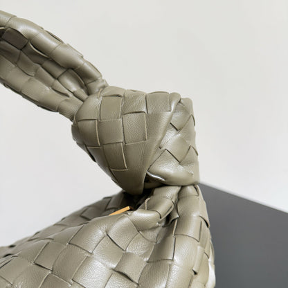 BOTTEGA VENETA 25S PETIT JODIE 48 EN CUIR DE VEAU VERT ARMÉE QUINCAILLERIE DORÉE