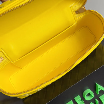BOTTEGA VENETA 25S BANG BANG 22 EN CUIR DE VEAU INTRECCIATO JAUNE CITRON QUINCAILLERIE DORÉE