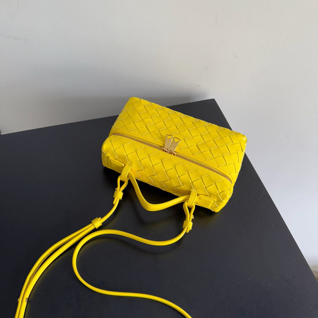 BOTTEGA VENETA 25S BANG BANG 22 EN CUIR DE VEAU INTRECCIATO JAUNE CITRON QUINCAILLERIE DORÉE