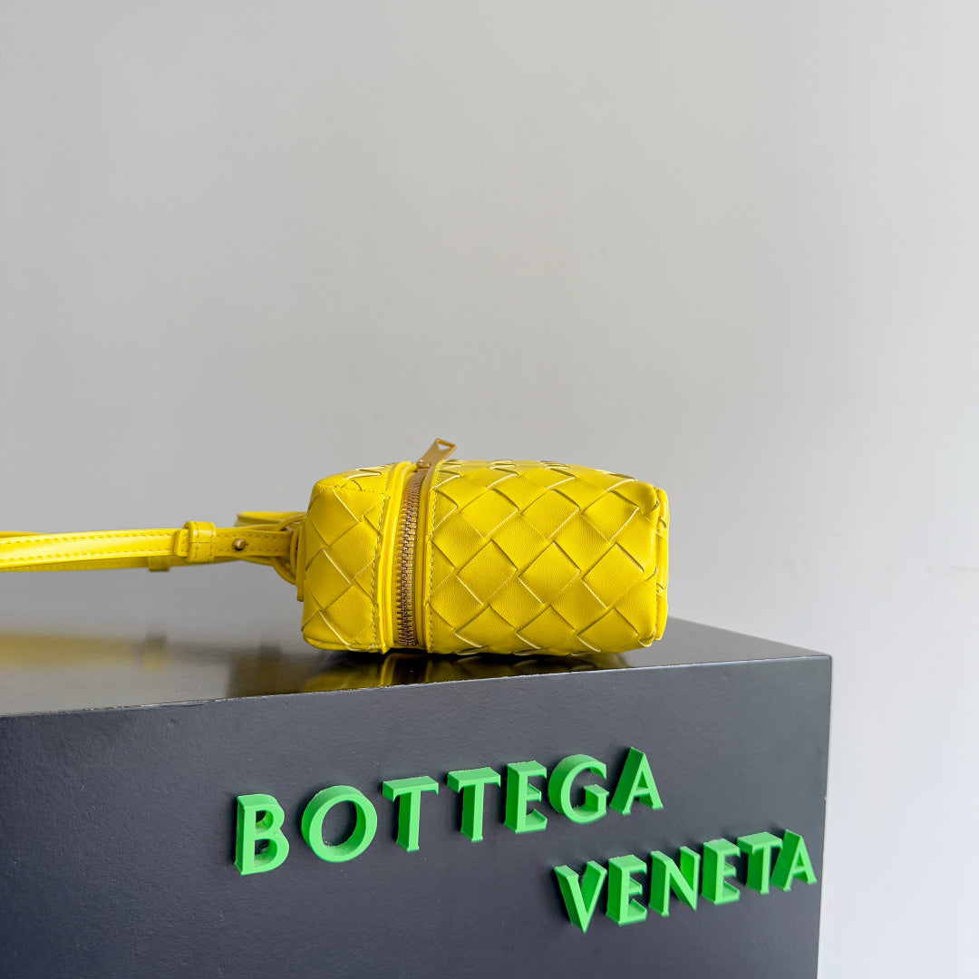 BOTTEGA VENETA 25S BANG BANG 22 EN CUIR DE VEAU INTRECCIATO JAUNE CITRON QUINCAILLERIE DORÉE