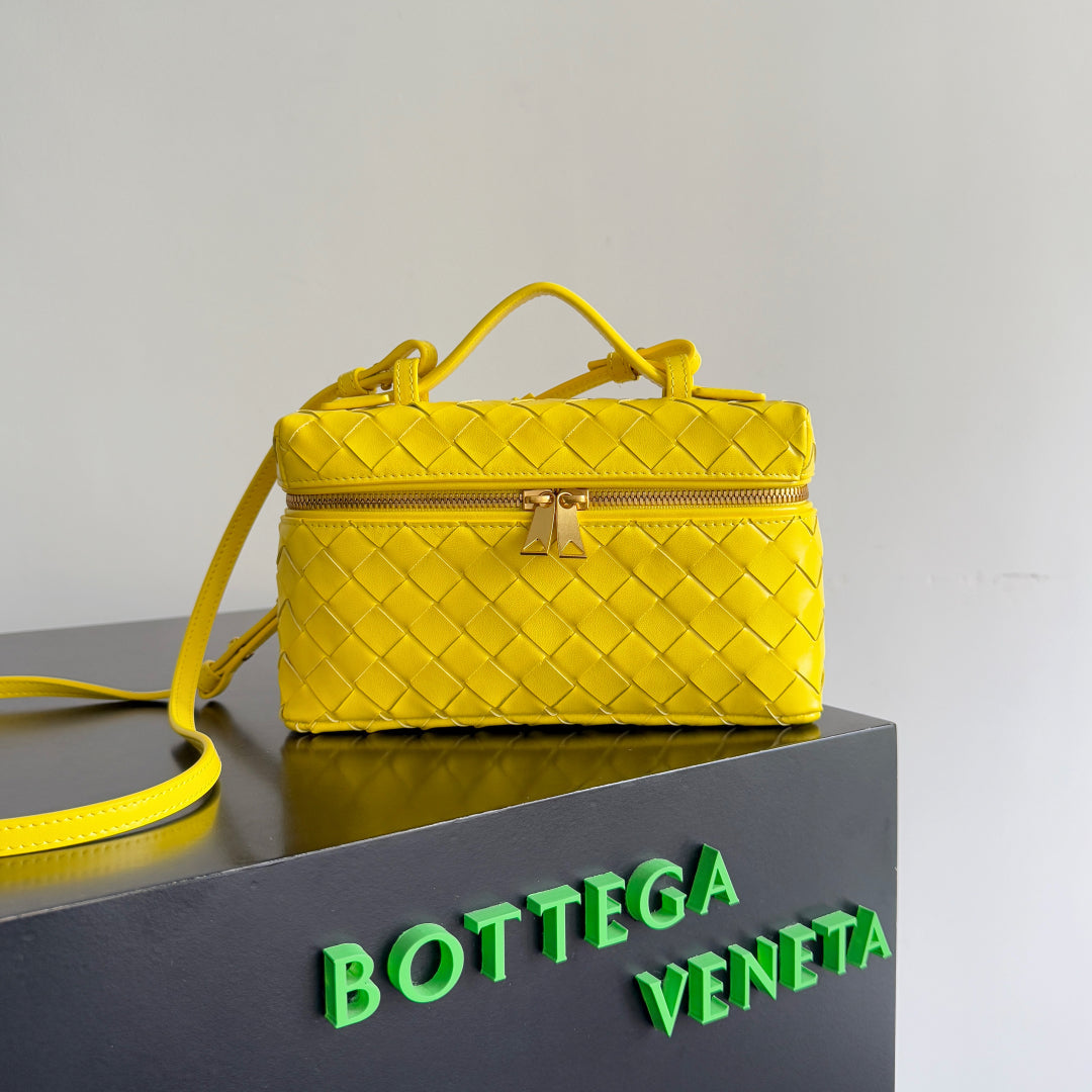 BOTTEGA VENETA 25S BANG BANG 22 EN CUIR DE VEAU INTRECCIATO JAUNE CITRON QUINCAILLERIE DORÉE