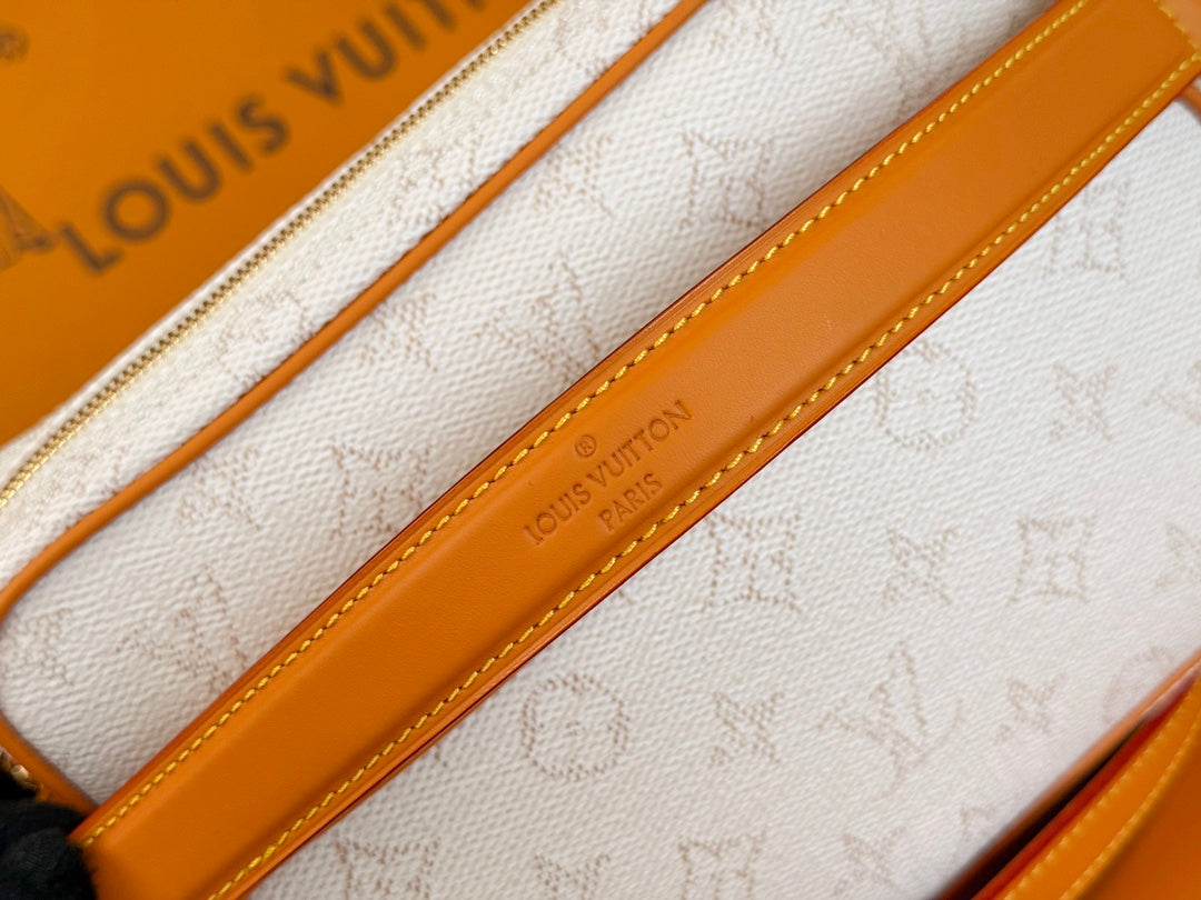 LV 25S NIL BAG 98MM IN WHITE MONOGRAM CANVAS AND CALFSKIN GOLD HARDWARE
